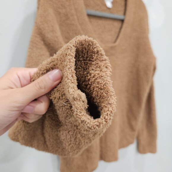 Stars Above Fuzzy Scoop Neck Long Sleeve Brown Sherpa Sweatshirt Pullover Small - Picture 4 of 7